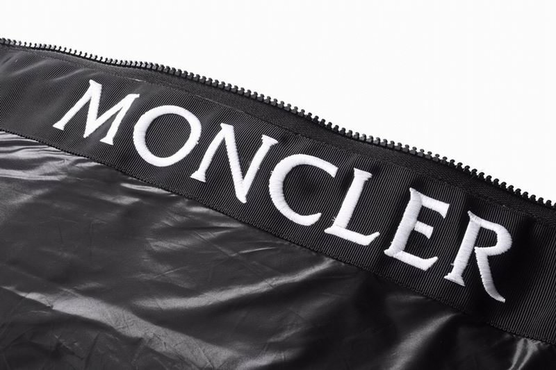 Moncler sz1-6 24cr107 (1)