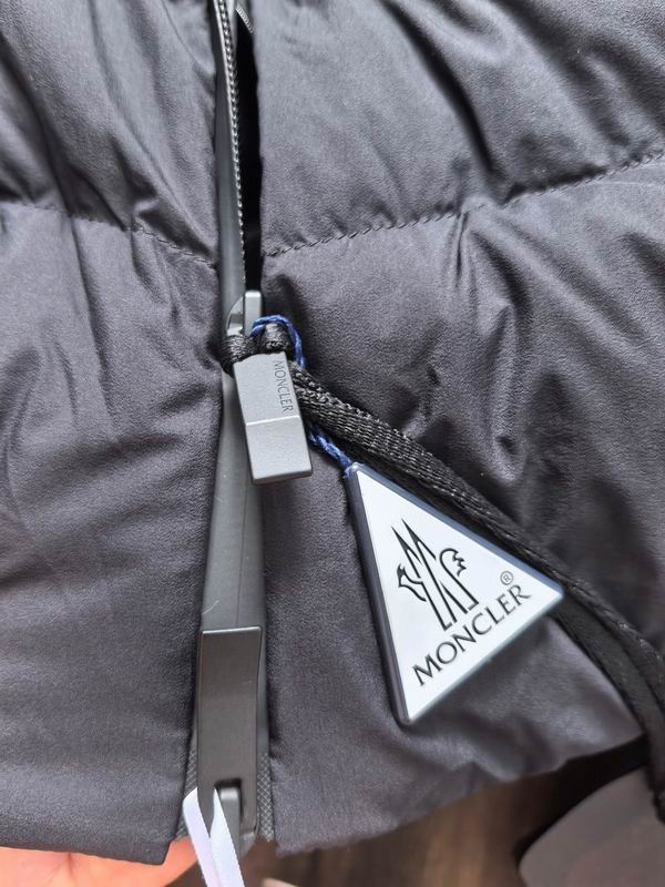 Moncler sz1-5 24cr108 (1)