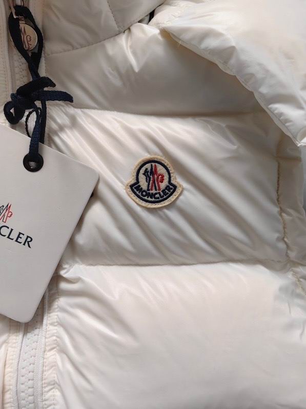 Moncler sz1-5 24cx02 (1)