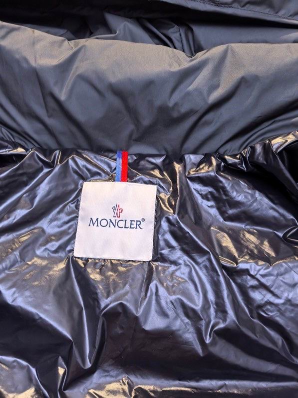 Moncler sz1-5 24cx29 (1)