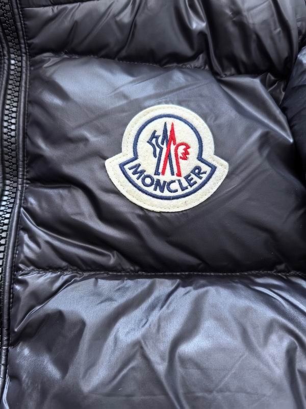 Moncler sz1-5 24cr109 (1)