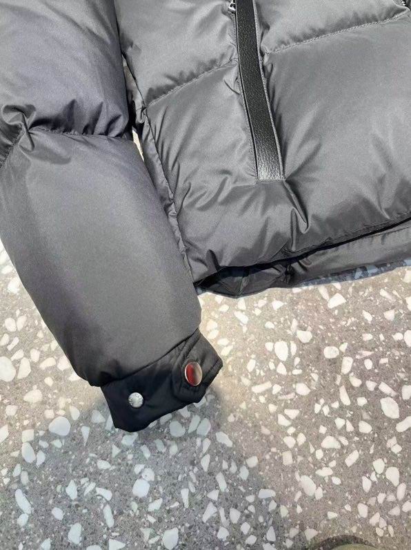 Moncler sz1-5 24cx27 (1)