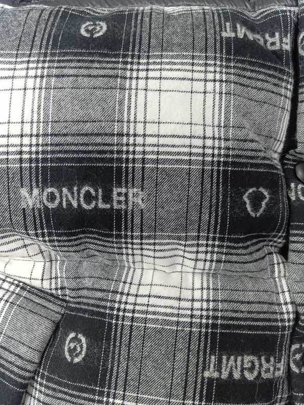 Moncler sz1-5 24cx03 (1)