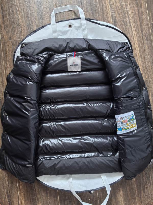 Moncler sz1-5 24cr114 (1)