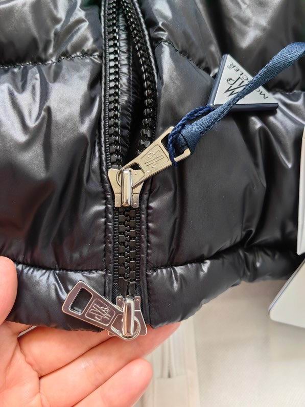 Moncler sz1-5 24cx12 (1)