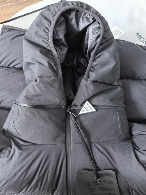 Moncler sz1-5 24cr108 (1)