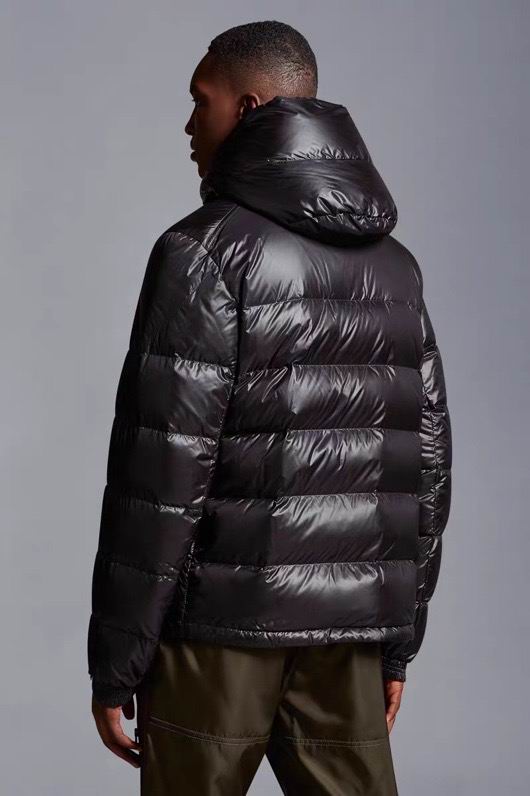 Moncler sz1-5 24cx12 (1)