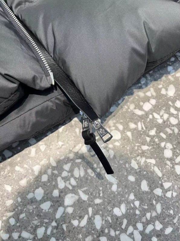 Moncler sz1-5 24cx27 (1)