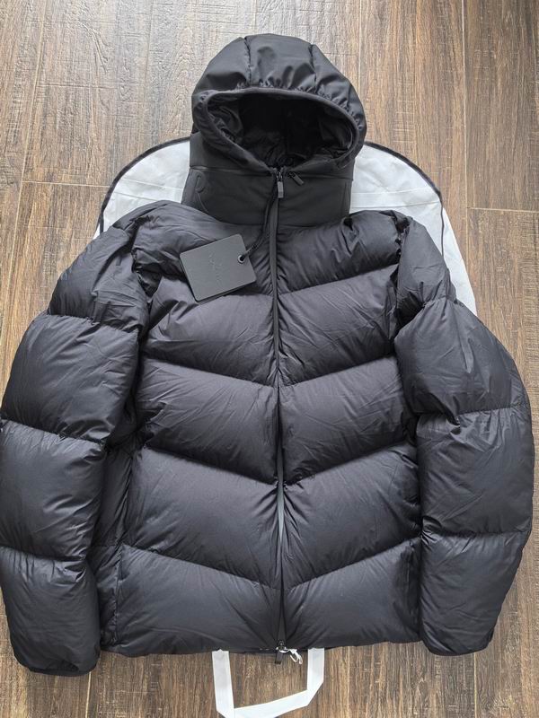 Moncler sz1-5 24cr108 (1)