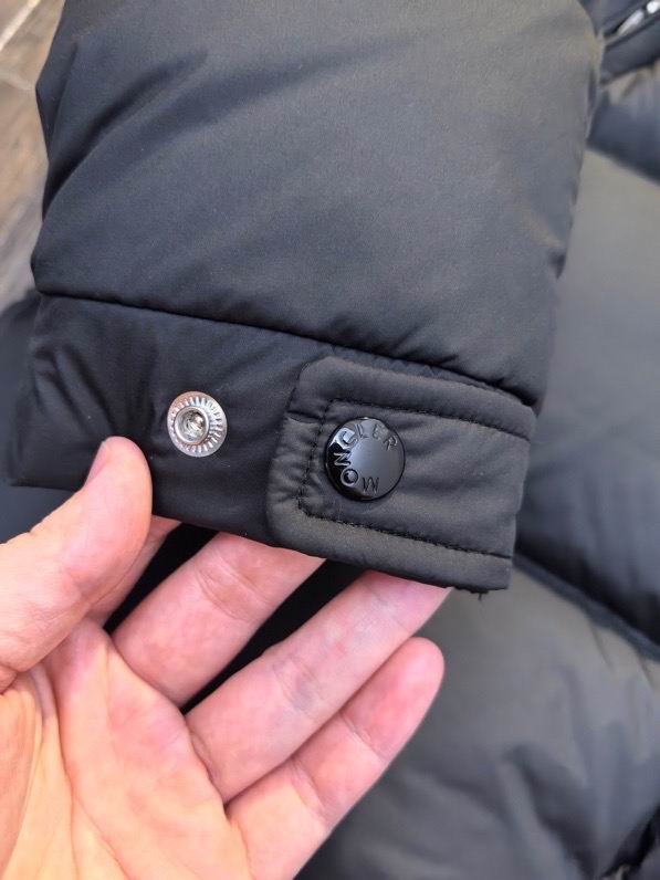 Moncler sz1-5 24cx29 (1)