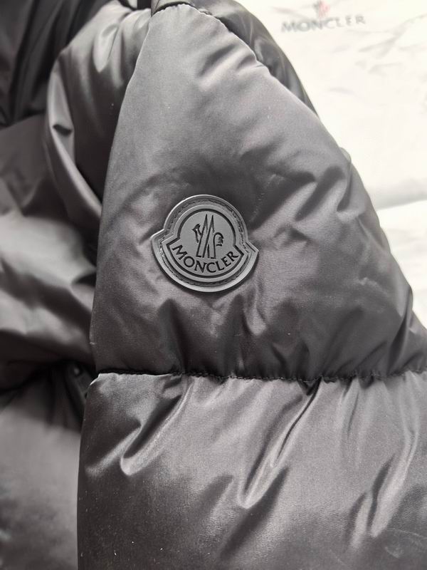 Moncler sz1-5 24cr102 (1)