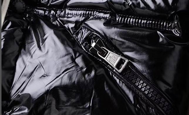 Moncler sz1-6 24cx25 (1)