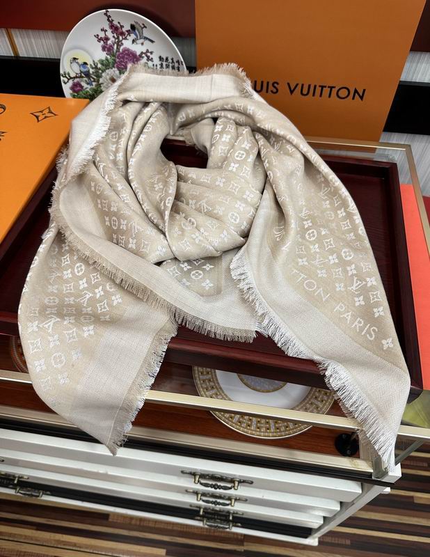 LV scarf 120X120cm 50%羊毛 50%羊绒 E (8)