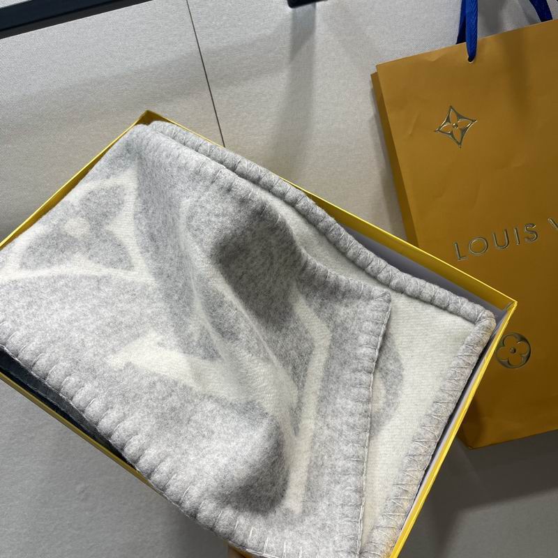 LV scarf 20X230cm E (35)