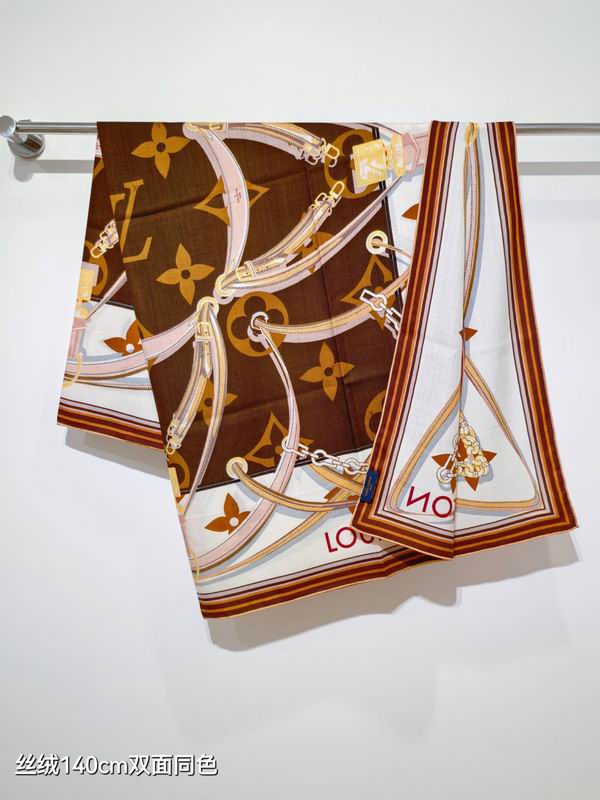 LV silk Scarf 140X140cm 70%羊绒 30%真丝 E22 (16)