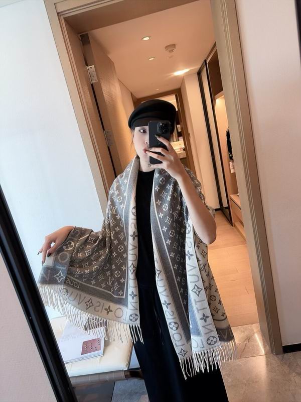 LV scarf 196X65cm E11 (26)
