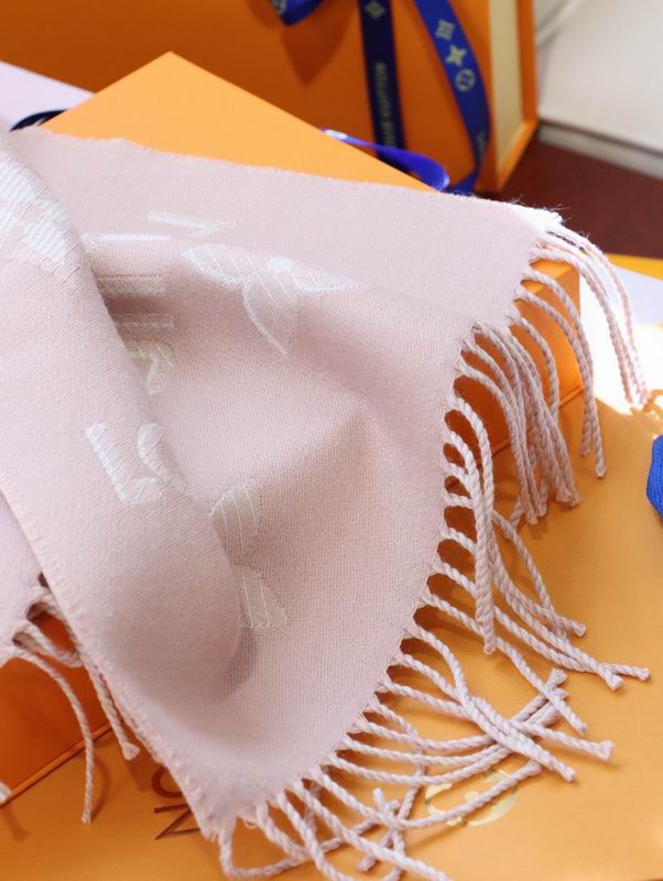 LV scarf 32X180cm E (1)