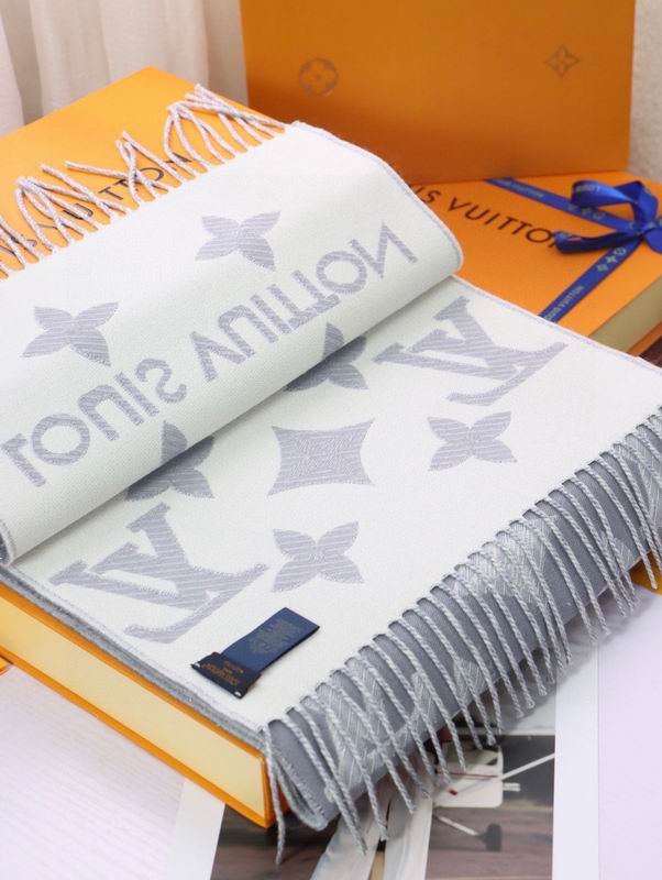 LV scarf 32X180cm E (1)