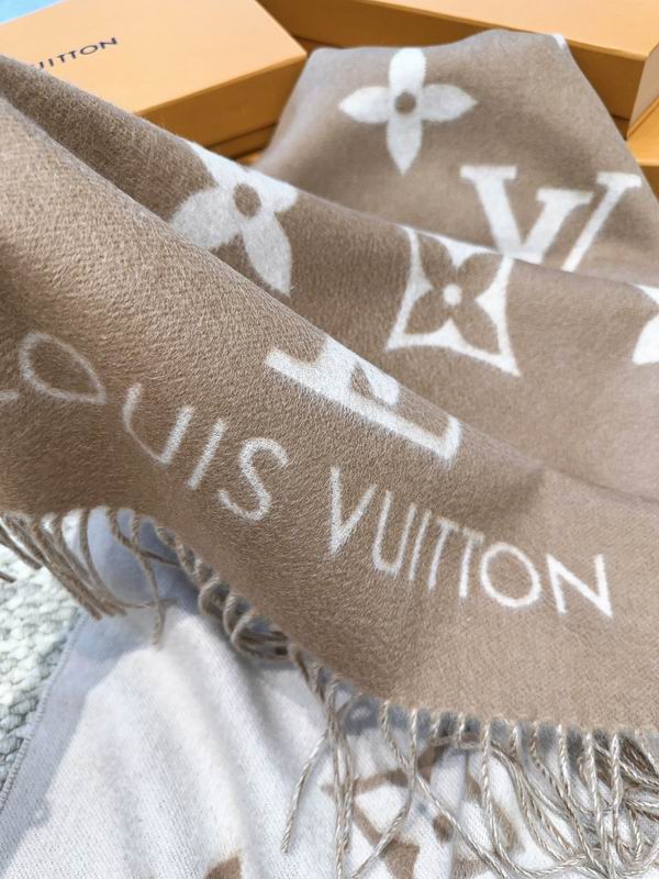 LV scarf 45X190cm(含须长) 100%山羊绒 E (50)