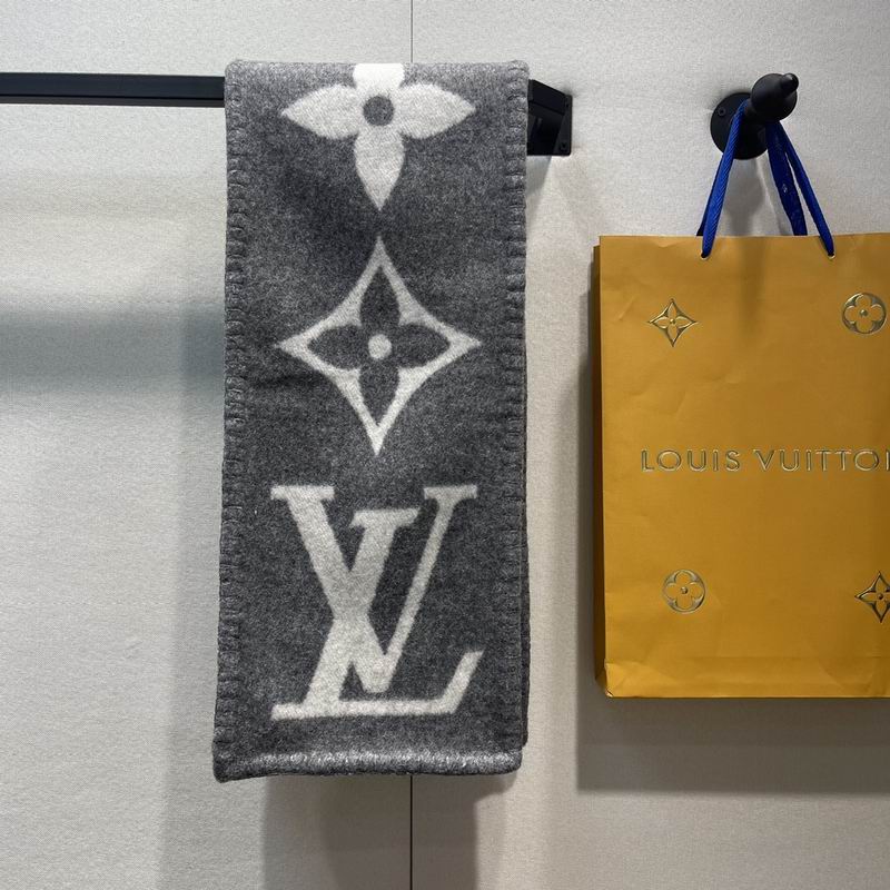 LV scarf 20X230cm E (35)