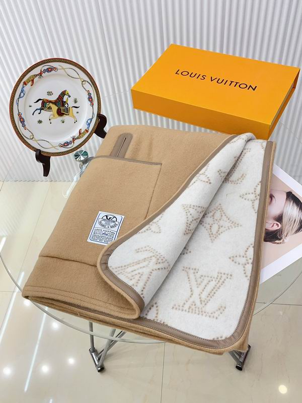LV cloak 180X75cm E (7)