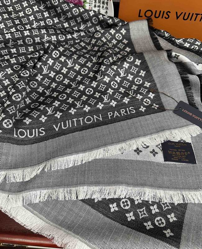 LV scarf 120X120cm 50%羊毛 50%羊绒 E (8)