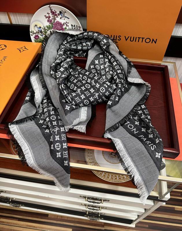 LV scarf 120X120cm 50%羊毛 50%羊绒 E (8)