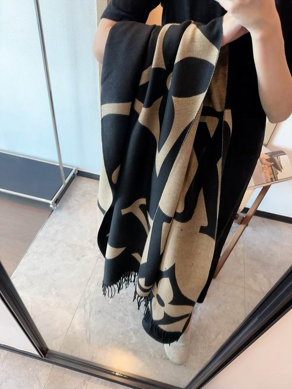 LV scarf 180X65cm E10 (26)