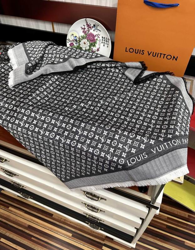 LV scarf 120X120cm 50%羊毛 50%羊绒 E (8)