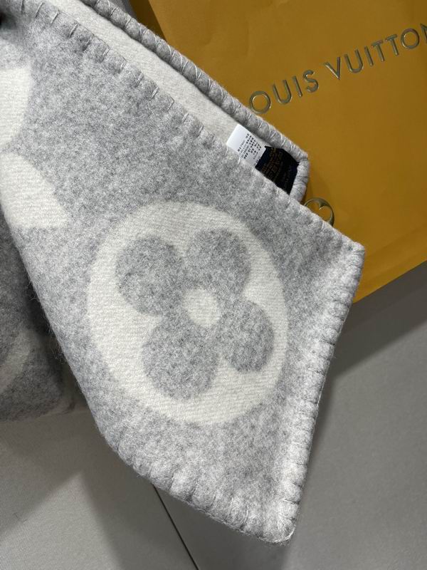 LV scarf 20X230cm E (35)