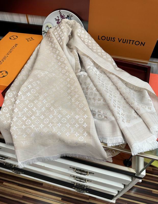 LV scarf 120X120cm 50%羊毛 50%羊绒 E (8)