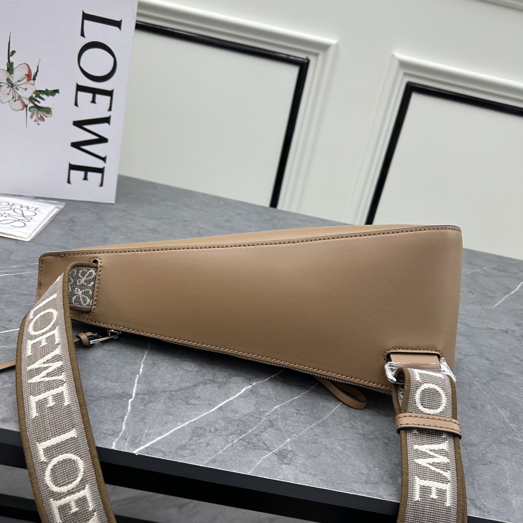 Loewe S327 34x17.5x13cm ww (1)