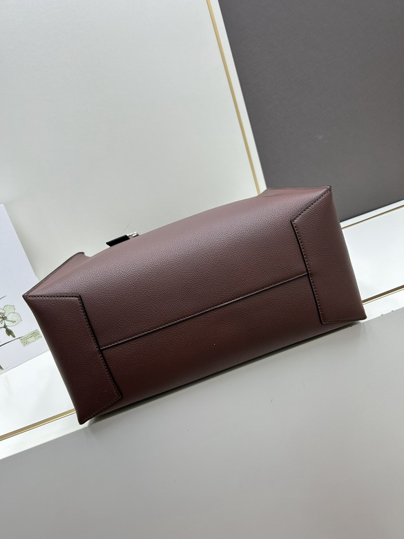 Loewe Buckle 3050A 36x33x17cm jj1_1