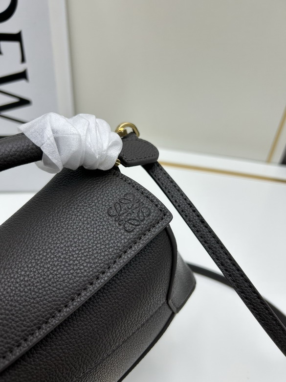 Loewe 062208 18x8x12 5cm jj1_1