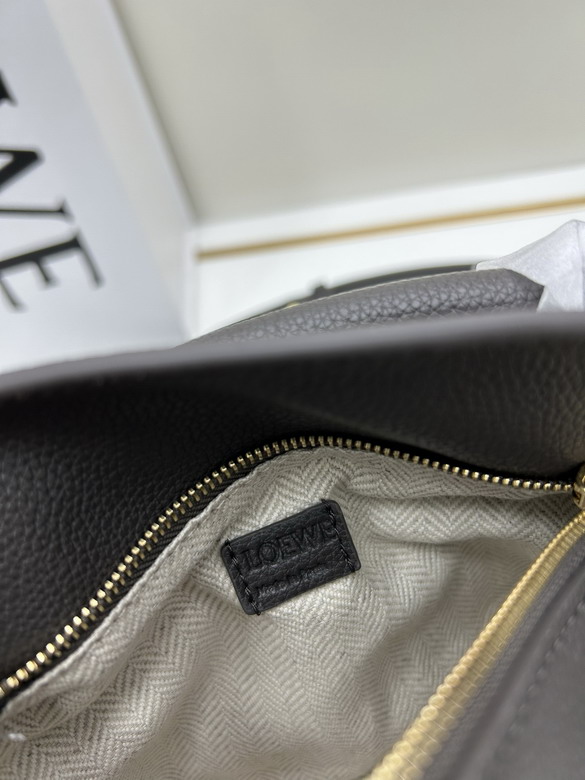 Loewe 062208 18x8x12 5cm jj1_1