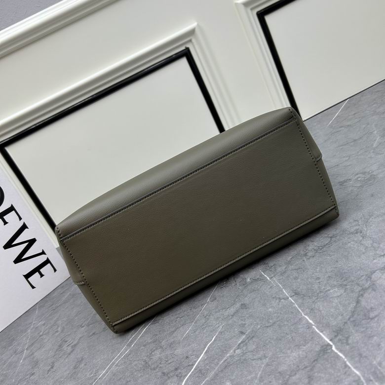 Loewe S011830 29x14x25cm ww (37)