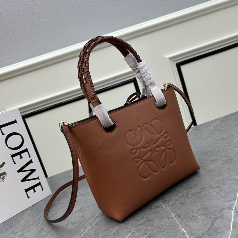 Loewe S652152 22x9x19.5cm ww (1)
