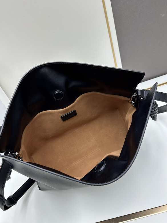 Loewe S062 30x24 5x10 5cm jj_1