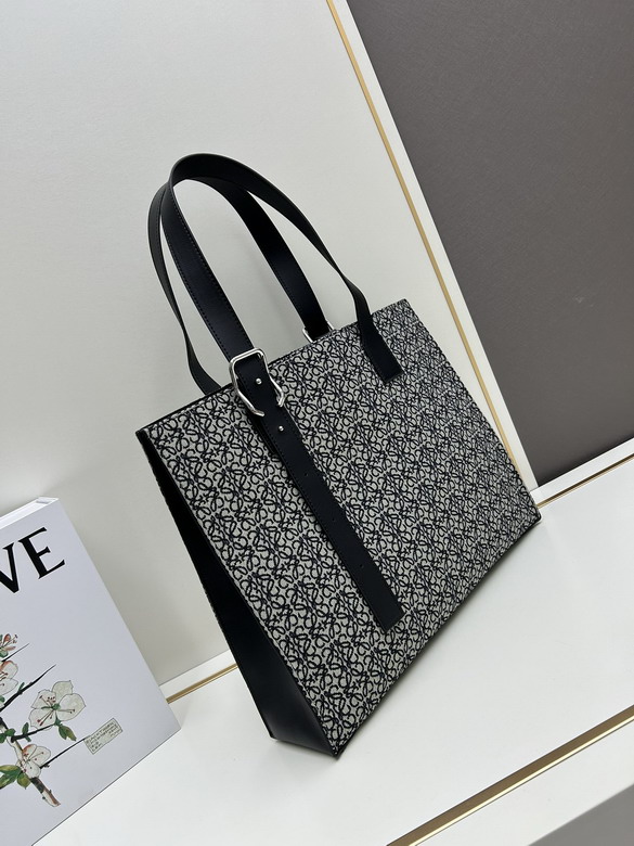 Loewe Buckle S10955 40x9x33cm jj1_1