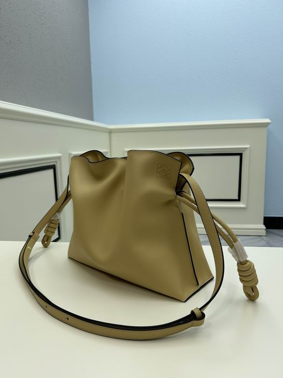 Loewe S062 30x24.5x10.5cm ww (1)