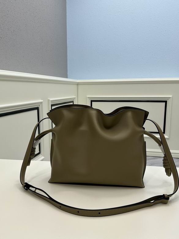 Loewe S062 30x24.5x10.5cm ww (1)