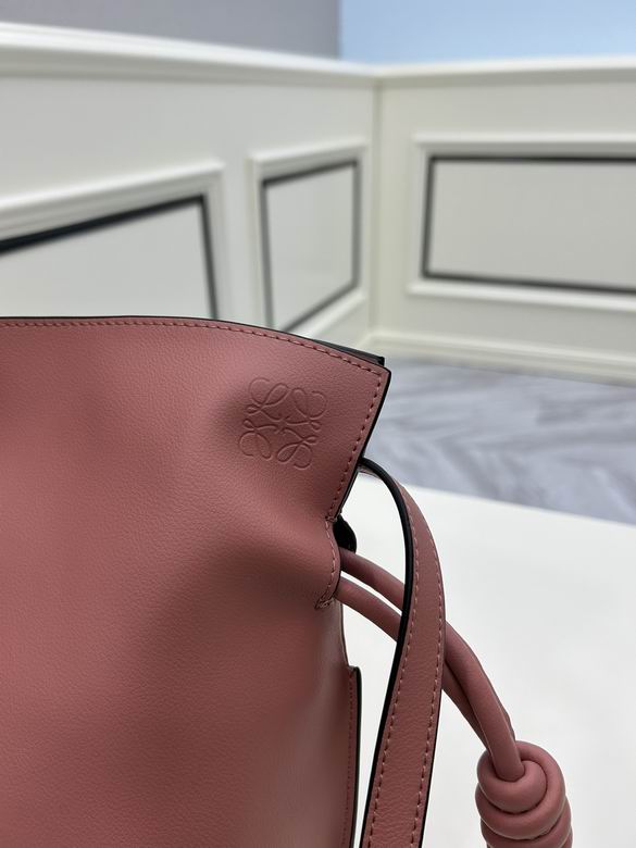 Loewe S062 30x24.5x10.5cm ww (1)