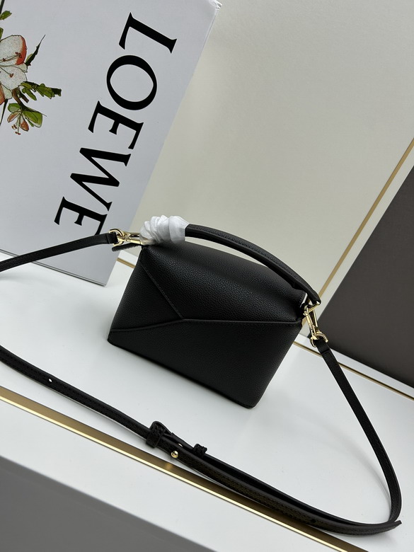 Loewe 062208 18x8x12 5cm jj1_1