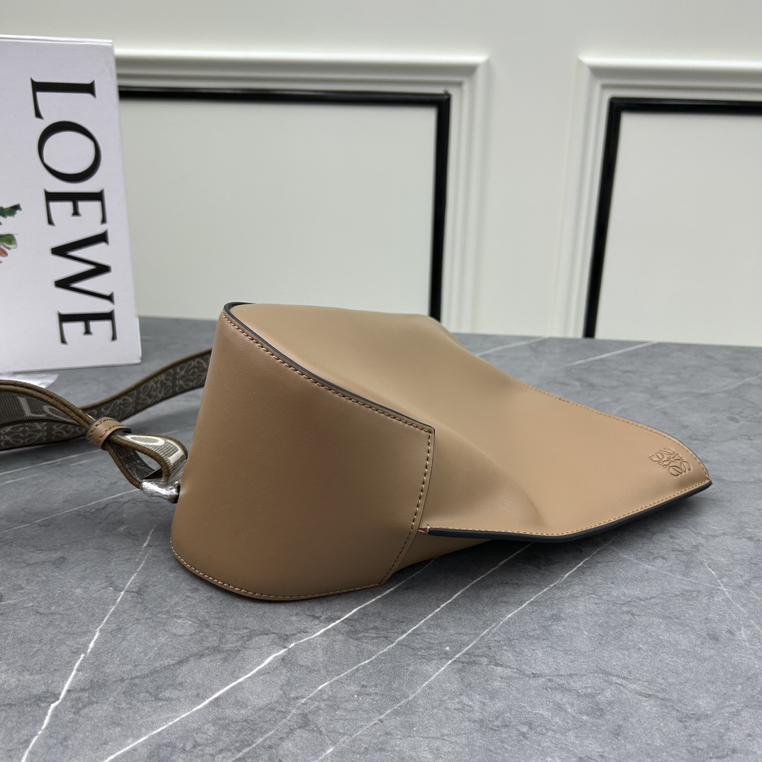 Loewe S327 34x17.5x13cm ww (1)