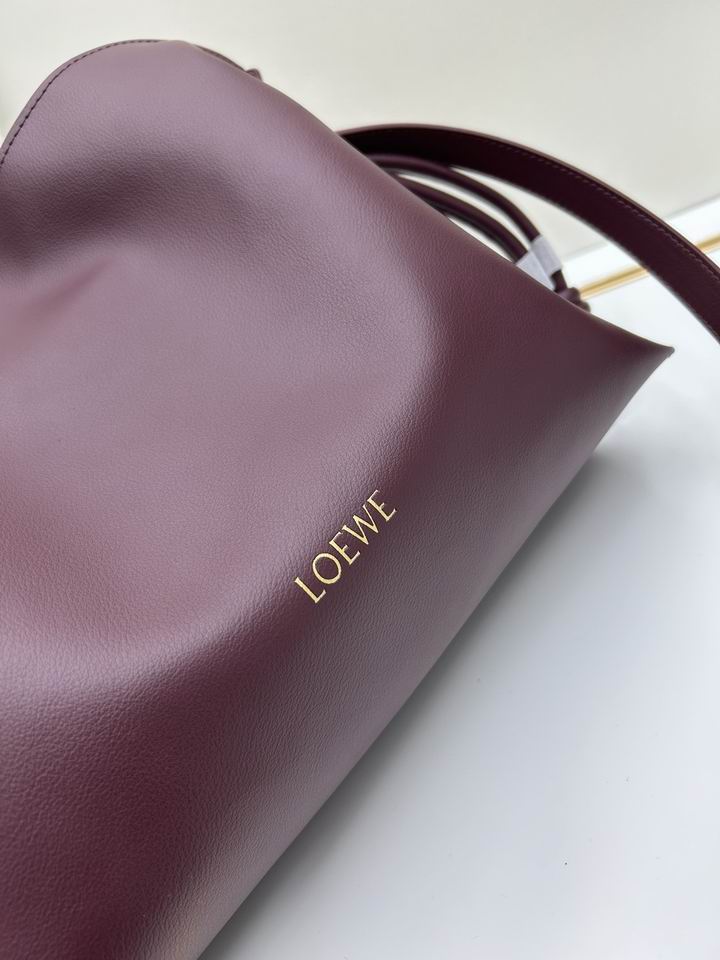 Loewe S062 30x24.5x10.5cm jj_1