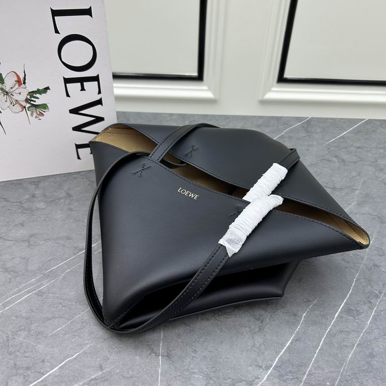 Loewe puzzle fold 25.5x14.5x31.5cm ww (1)