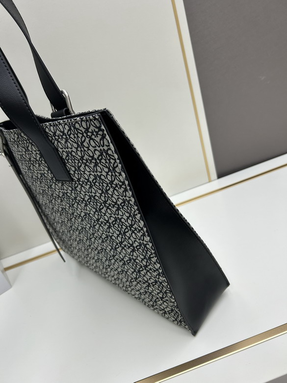Loewe Buckle S10955 40x9x33cm jj1_1