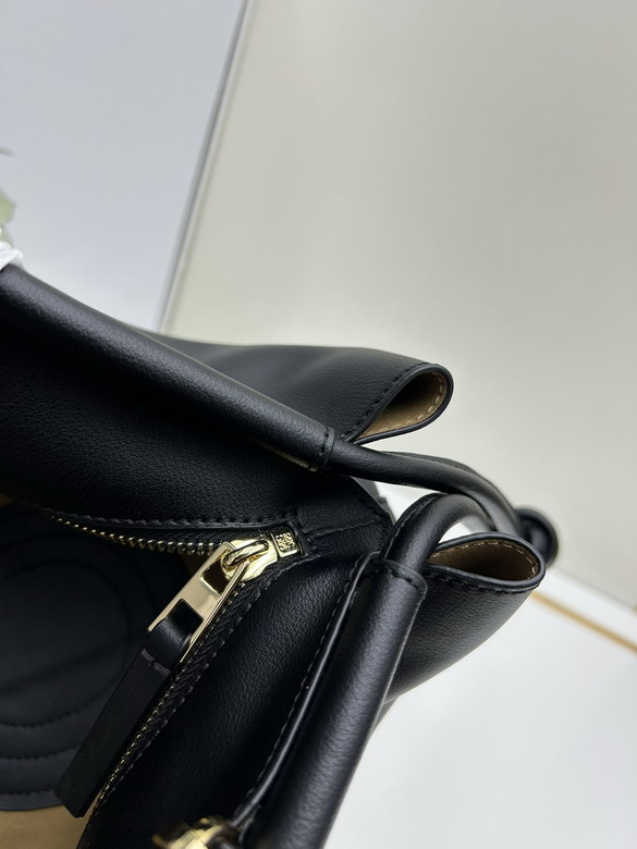 Loewe S062247 35x11 5x21cm jj_1