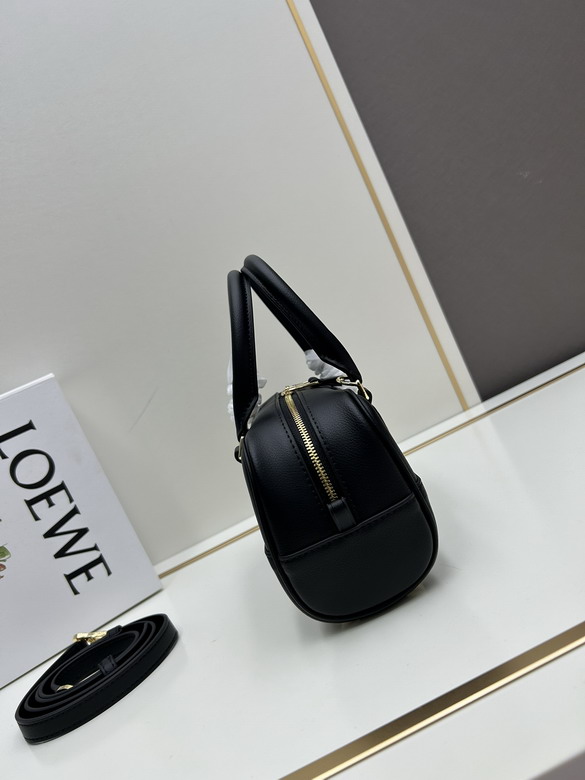 Loewe S062417 23x10x11cm jj_1