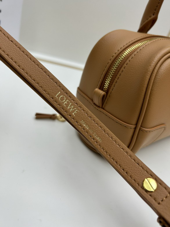Loewe S062417 23x10x11cm jj2_1